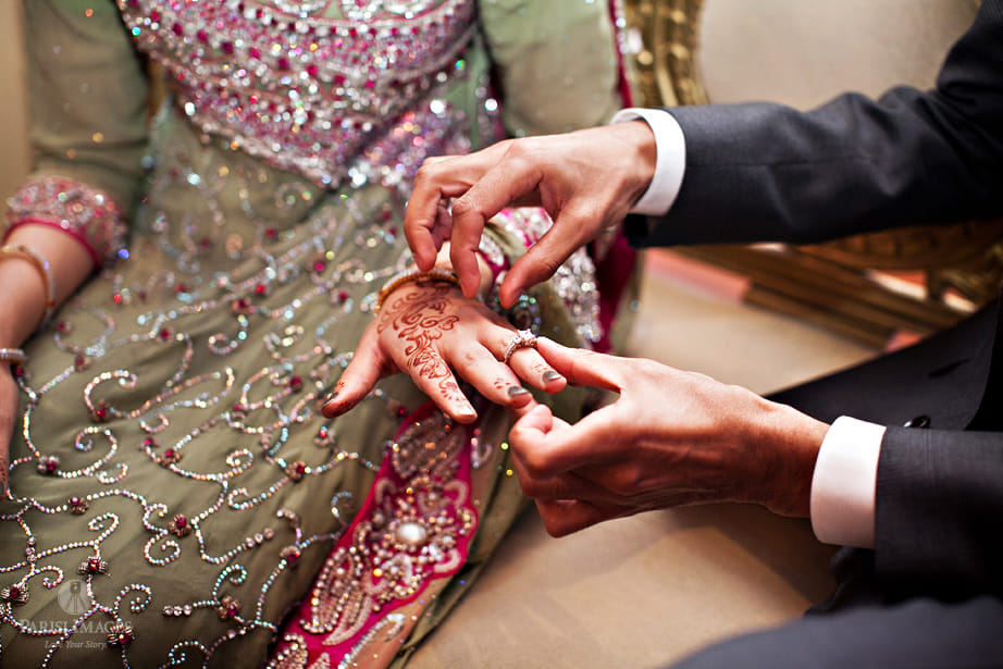 why should newly married couple wear diamond