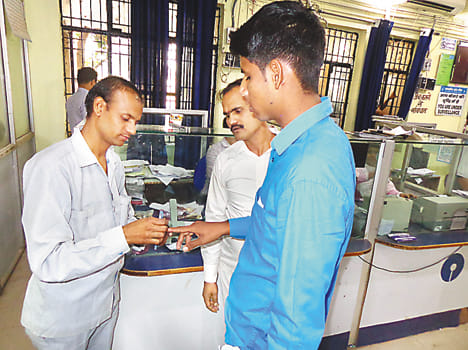 Banks over cash, pleaded with wedding card