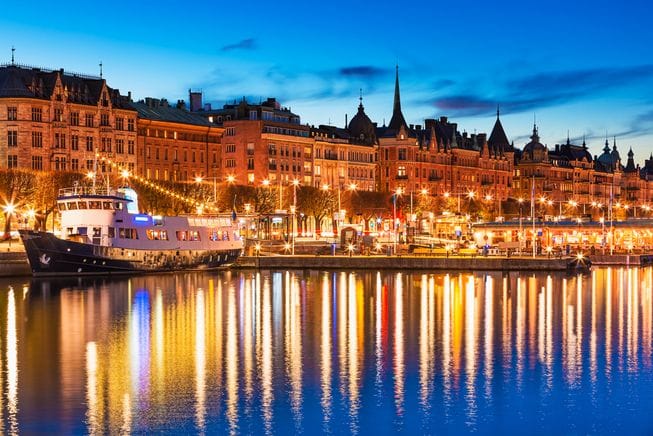 5 countries that goes cashless