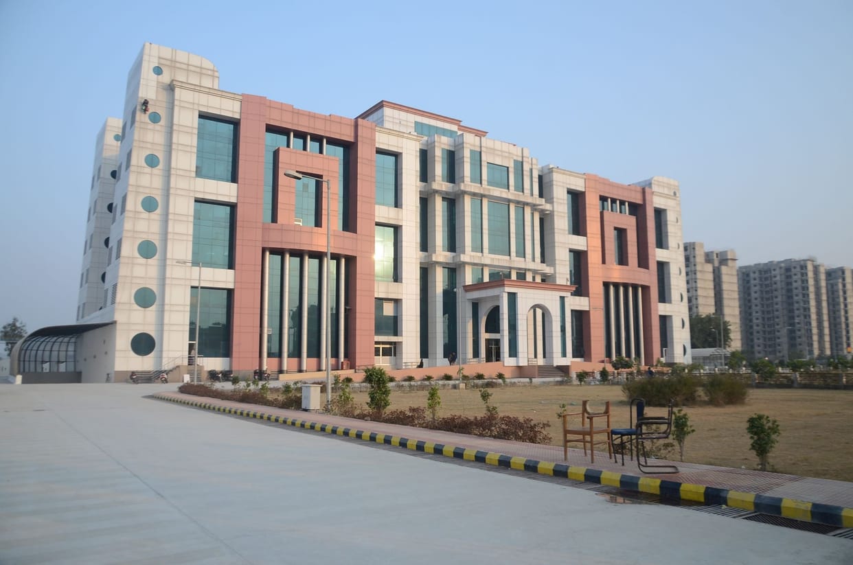 staff appointment in lucknow trauma -2