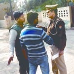 1000-500 के नोटों का हिसाब नहीं दे पाया बीमा एजेंट 