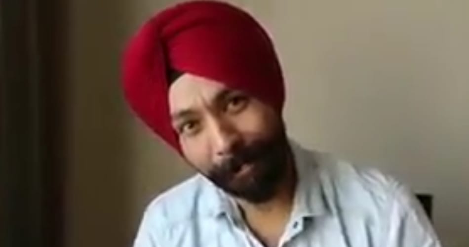 reality test of 2000 rupee note related to color fade, video uploaded by aap on youtube