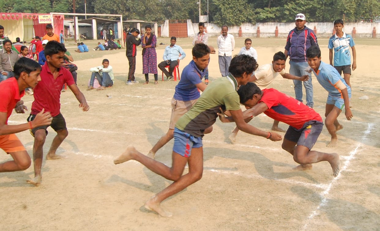 Gorakhpur and Deoria teams scramble