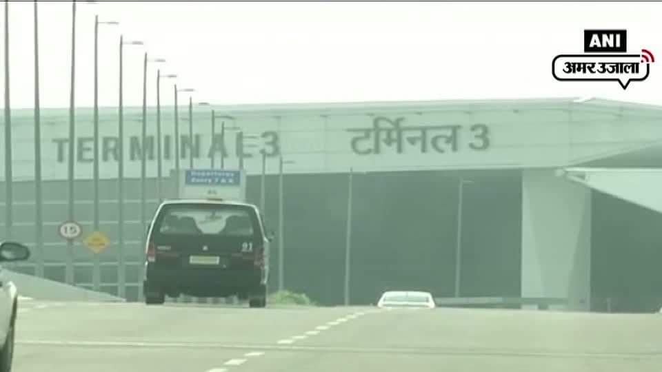 एएआई की अस्थाई पहल, अब हवाई अड्डों पर भी बदल सकते हैं नोट