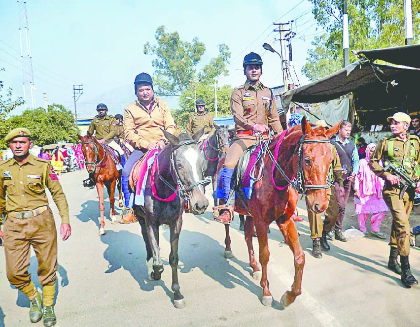 Mounted police team deployed to improve traffic