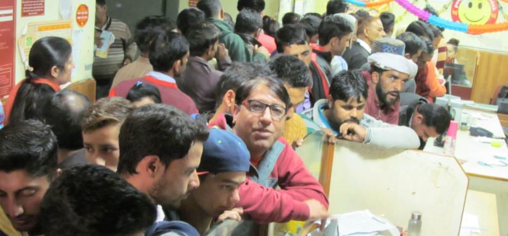 Demonetization: Banks will set counters at airports to change old currency