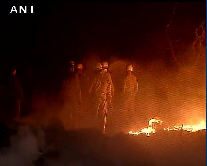 Massive fire broke out in Scrap market in Mundka