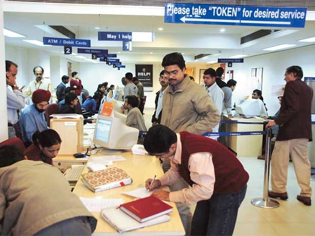 no rush and long lines in chandigarh banks now, people getting money easily