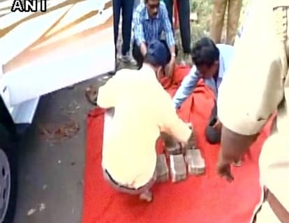 93.5 lakh cash seized from maharashtra cooperation minister Subhash Deshmukh vehicle
