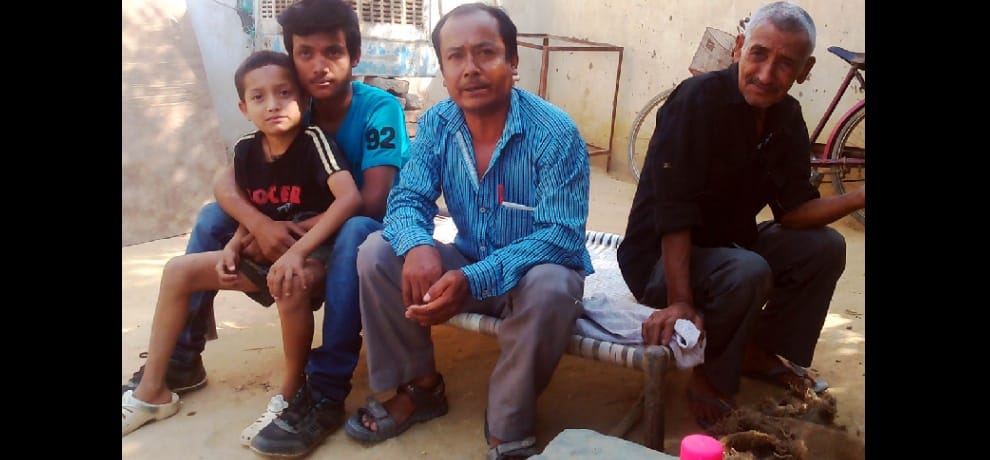demonetization: due to lack of id proof a family money is going to waste and they are starving
