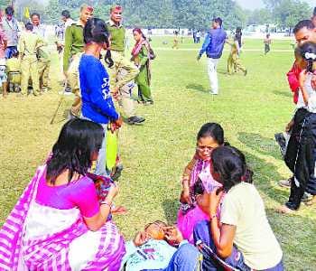 Four students suffering from hunger and thirst on the track unconscious
