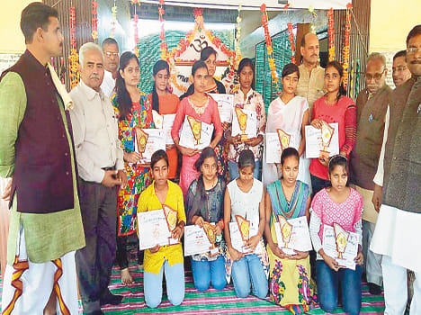 Saraswati Vidya Mandir honored meritorious