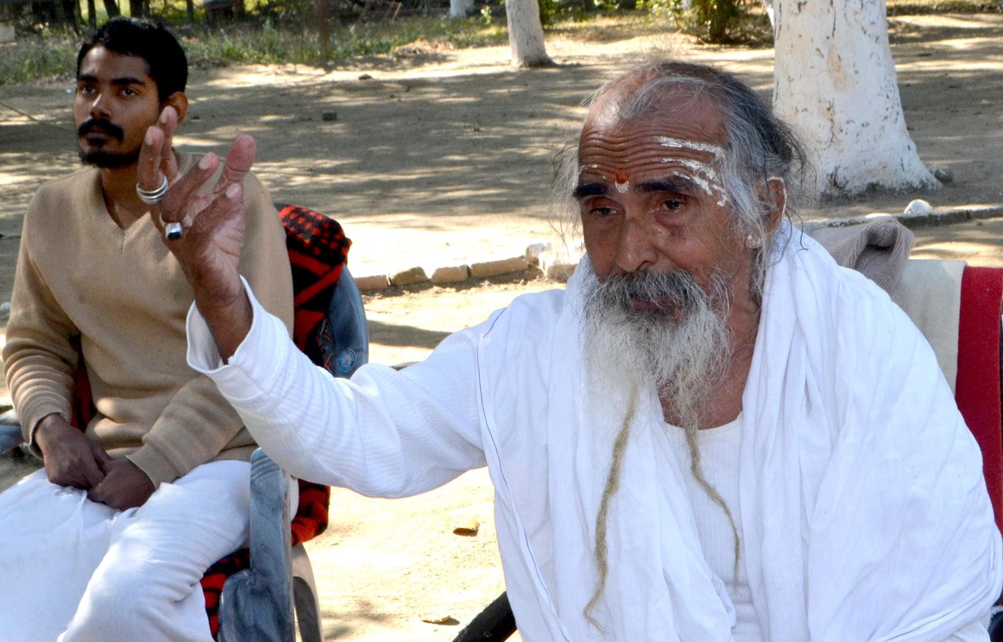 uttarakhand government trying to break shivanand hunger strike on illegal mining.