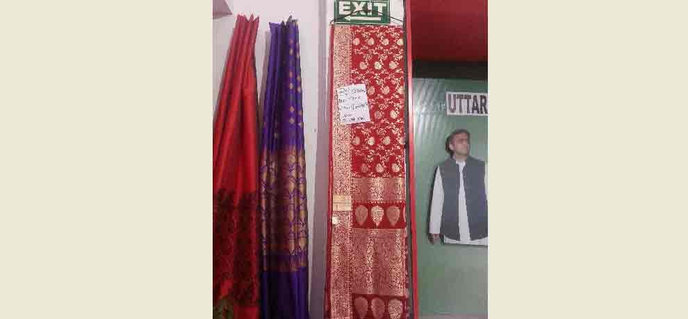 Trade Fair: Pashmina shawl embroidered with zari on khadi Socks