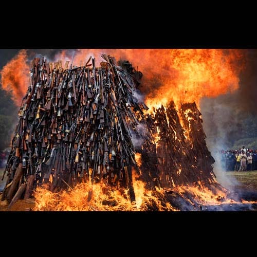 more than five thousand weapons burns in kenya