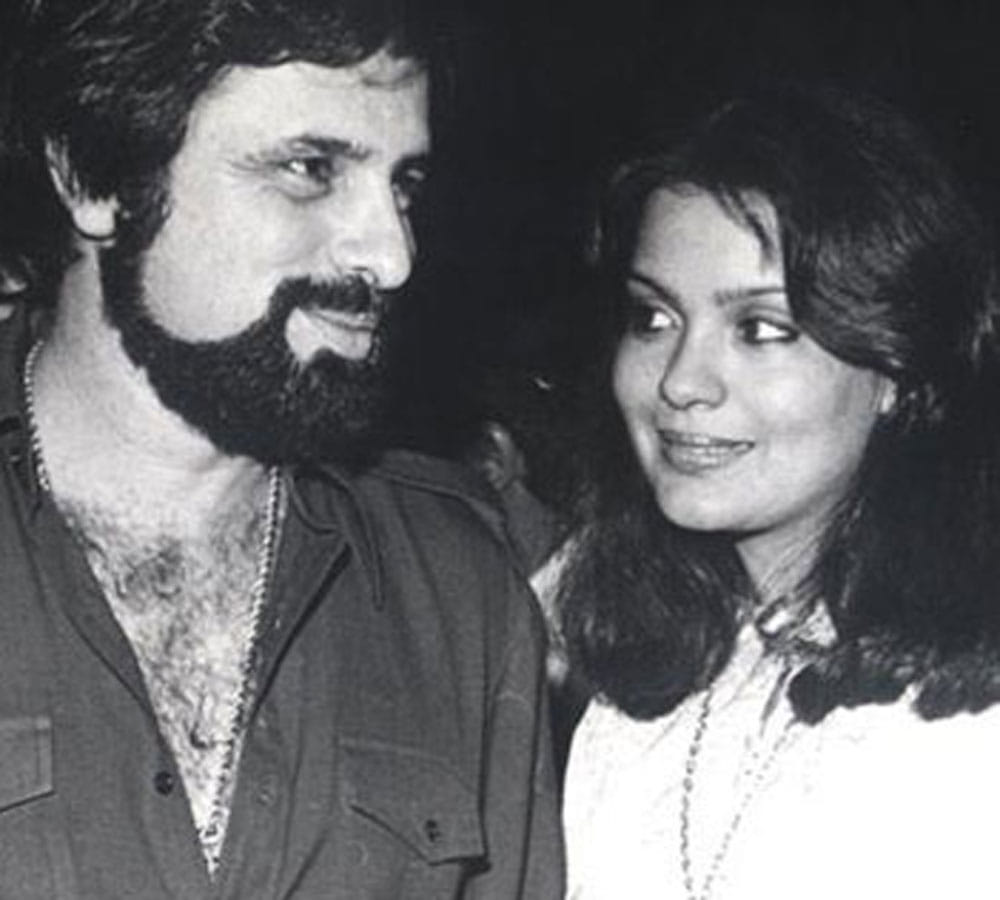 zeenat aman birthday special relationship with sanjay khan