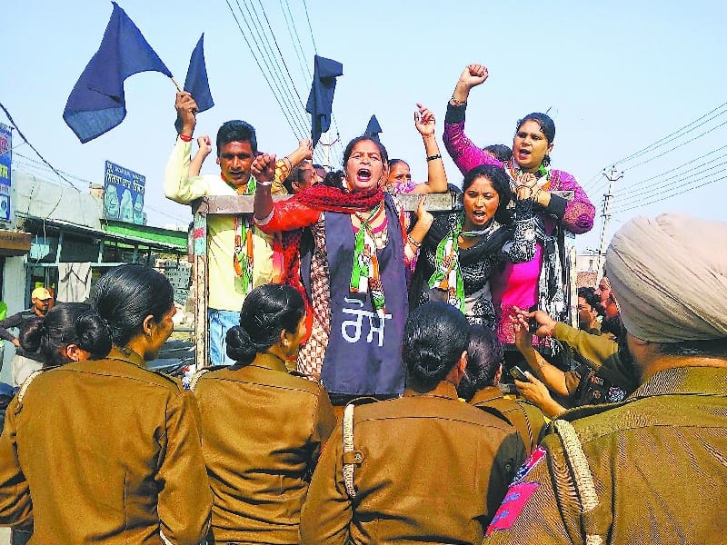 Deputy CM Sukhbir Badal, Congress, Aangbadhi worker protests, custody, Sangrur