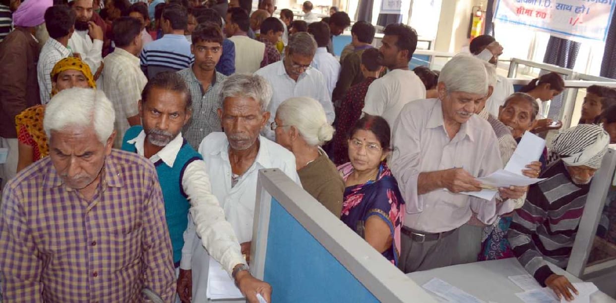 Note the change in the closed banks have become less crowded