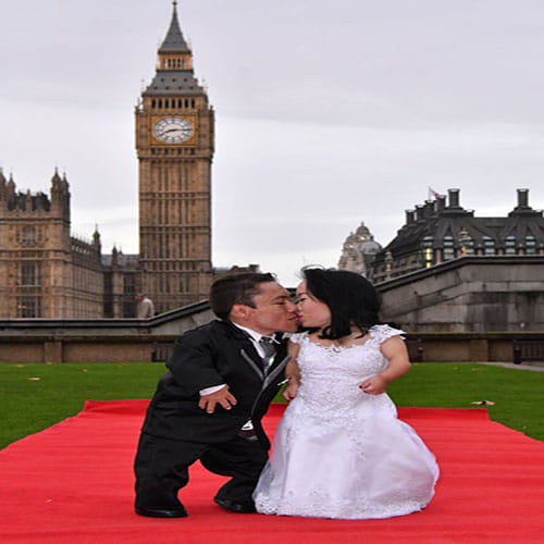 World's shortest married couple