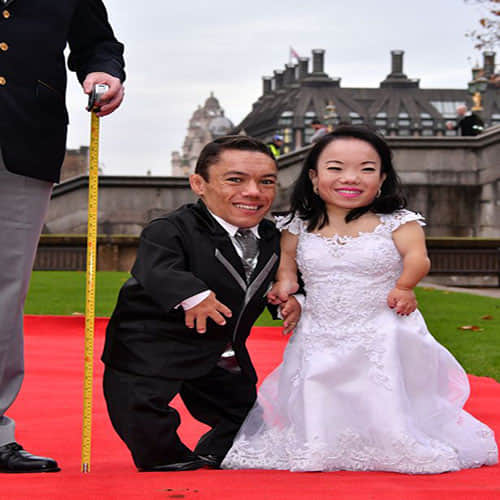 World's shortest married couple