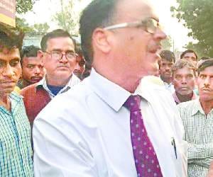 To change the currency of fans, PNB manager suspended