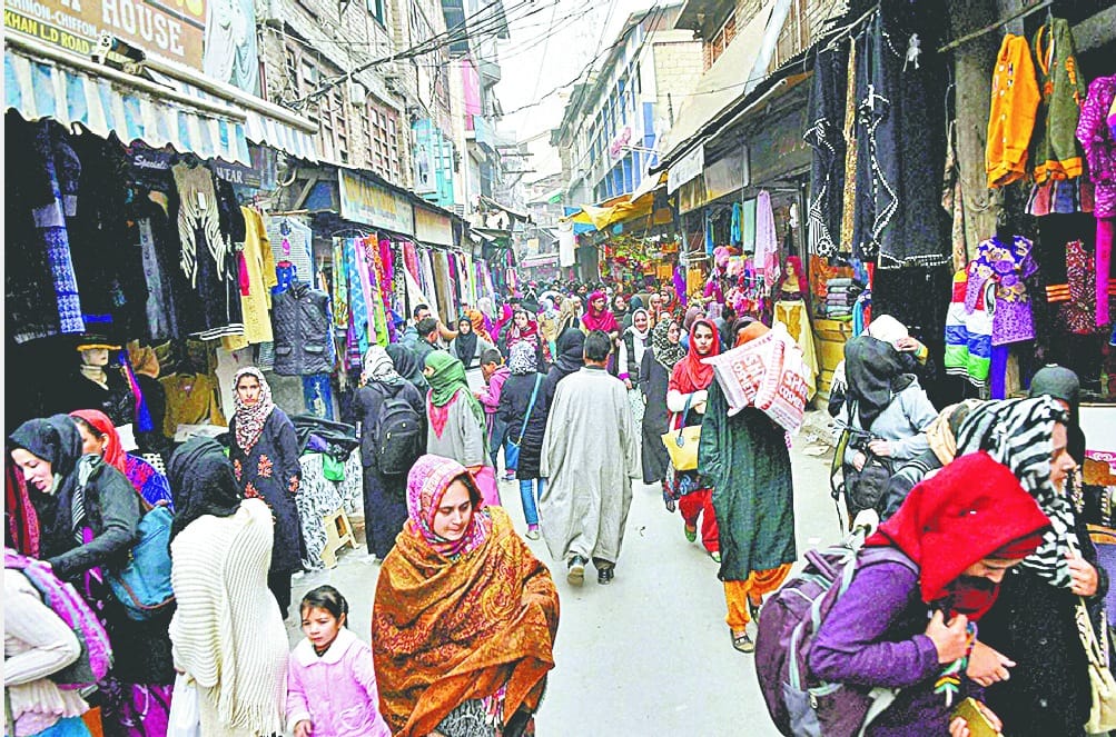 Markets open in Kashmir