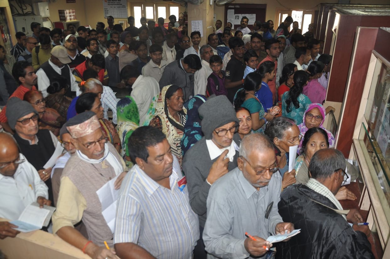 Senior citizens face problem to exchange note
