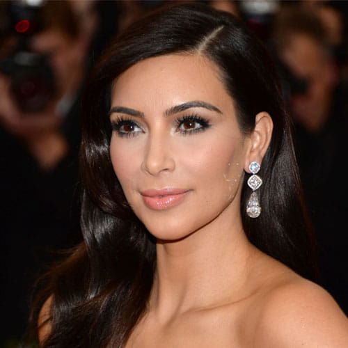 kim kardashian share her desert photoshoot
