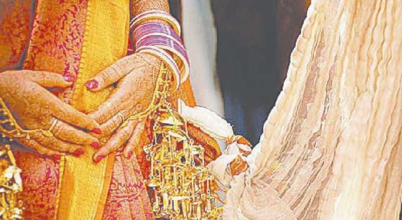 Azamgarh Wedding in temple with police help 