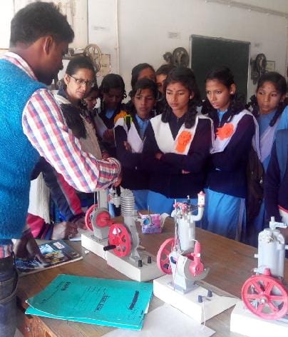 Students of secondary schools in the College of Engineering