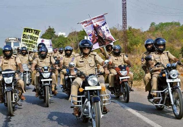 Bike helmet use while driving