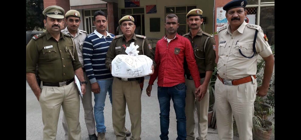 driver arrest with 96 lakh rupees