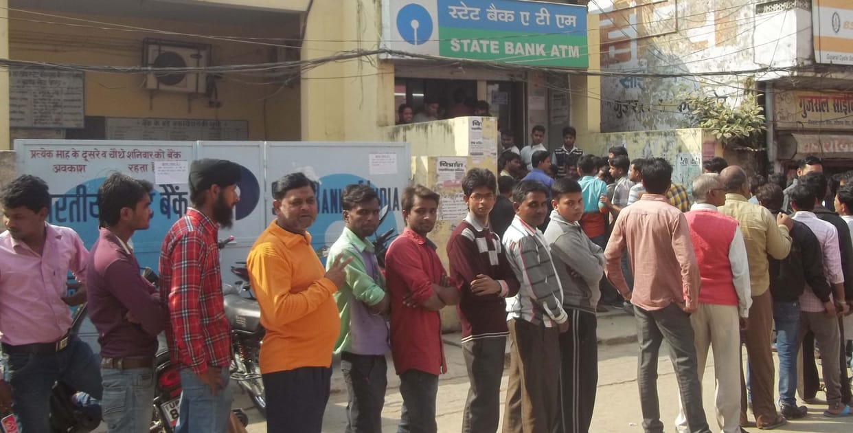 Banks are closed on Sunday, were also disappointed ATM 