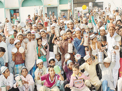 The performance of children from the madrassa empty tiffin