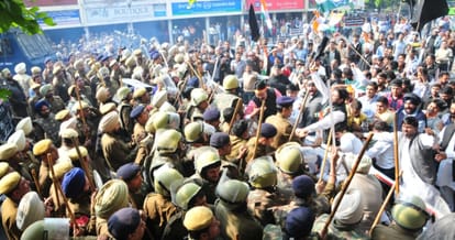 congress protest against amit shah chandigarh visit, police lathicharge and use of water canon