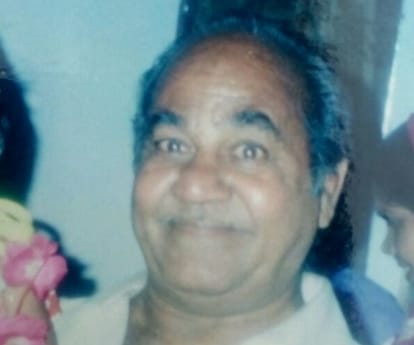 An old man murdered in lucknow.