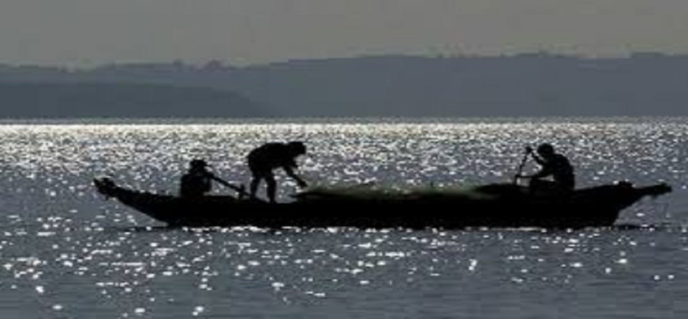 Indian fishermen released from Pakistan jail arrive in India