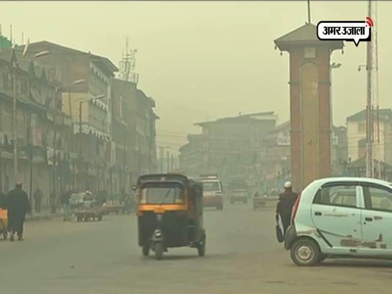 कश्मीर में जिंदगी पटरी पर लौटी