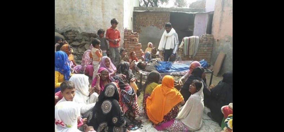 demonetization: man gets heart attack week before two daughter marriage