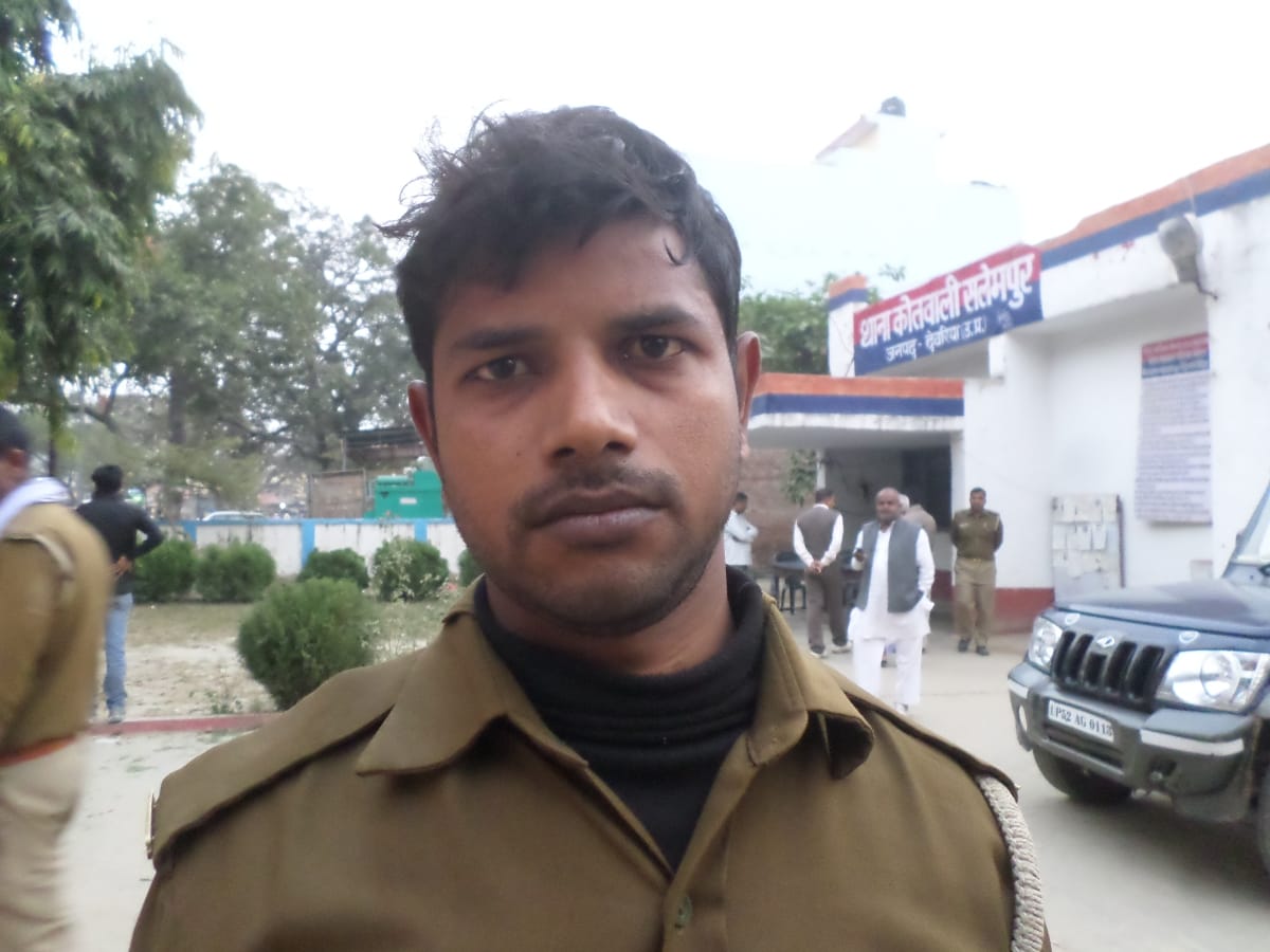 Police in front of the home guard had beaten up Mnbdhon