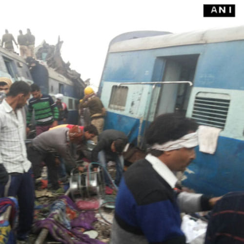 indore patna express derailed near kanpur 45 dead