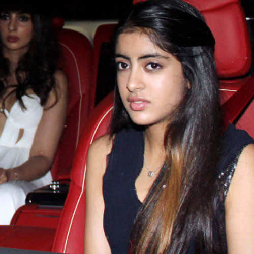 navya shares a photo with aishwarya rai