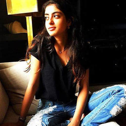 navya shares a photo with aishwarya rai