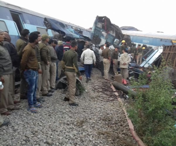  helpline numbers indore patna train accident.