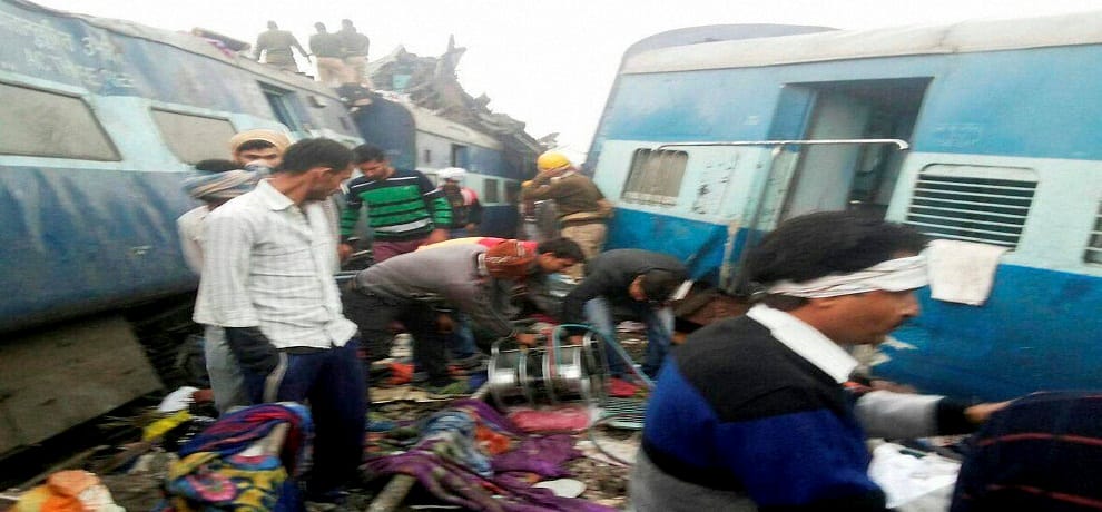 indore-patna express derail, 100 killed, more than 150 injured