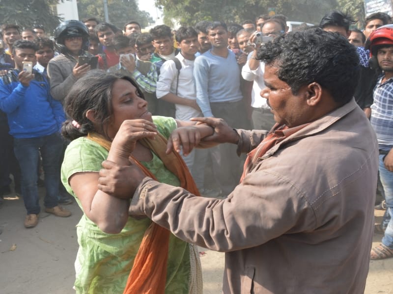 woman have beaten her husband in mathura