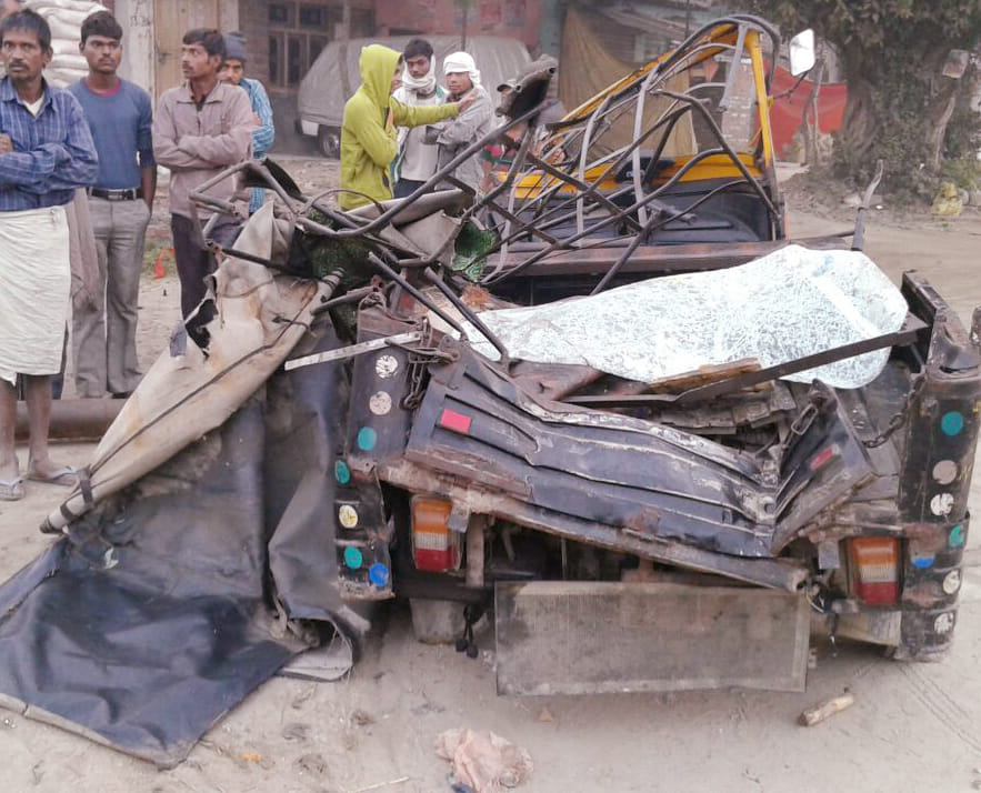 Auto driver killed in the accident