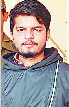 Seven reports, arrested a Aaropi