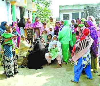 death of the husband in rail crash] wife missing