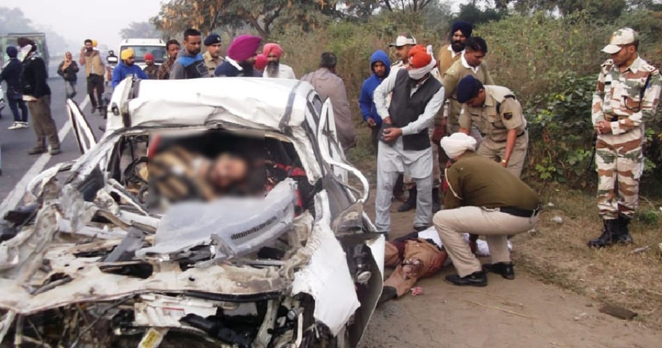 four people killed in school bus and car accident in ludhiana of punjab